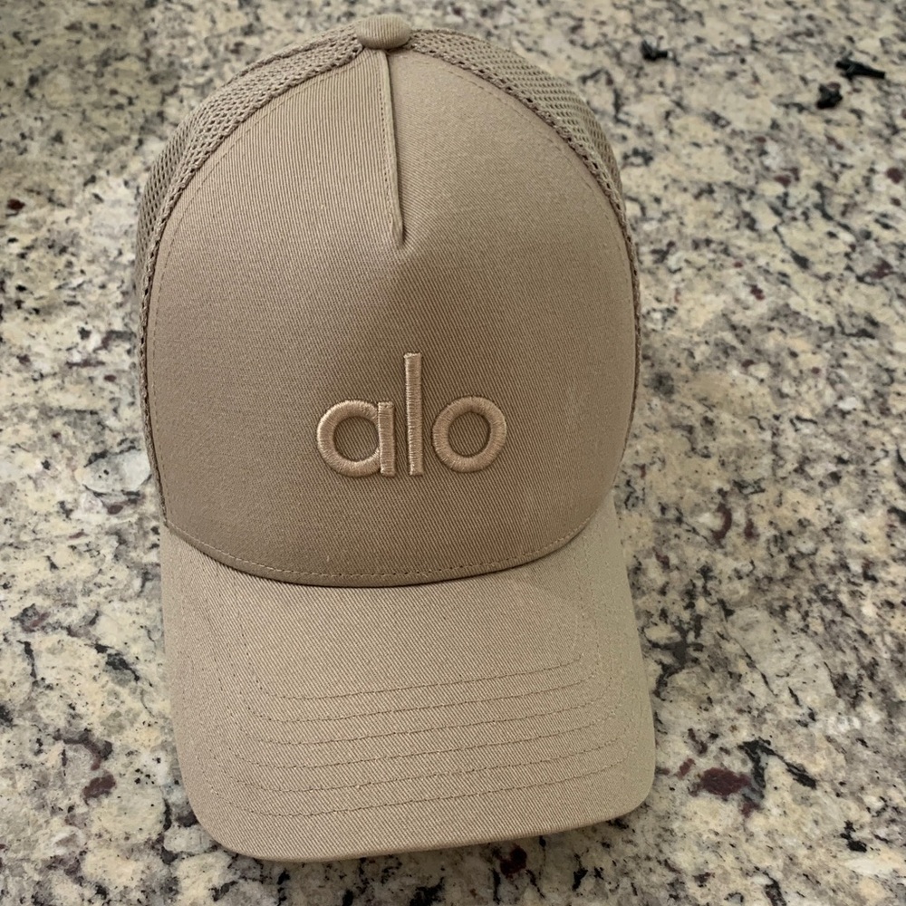ALO Yoga Tan Baseball Cap